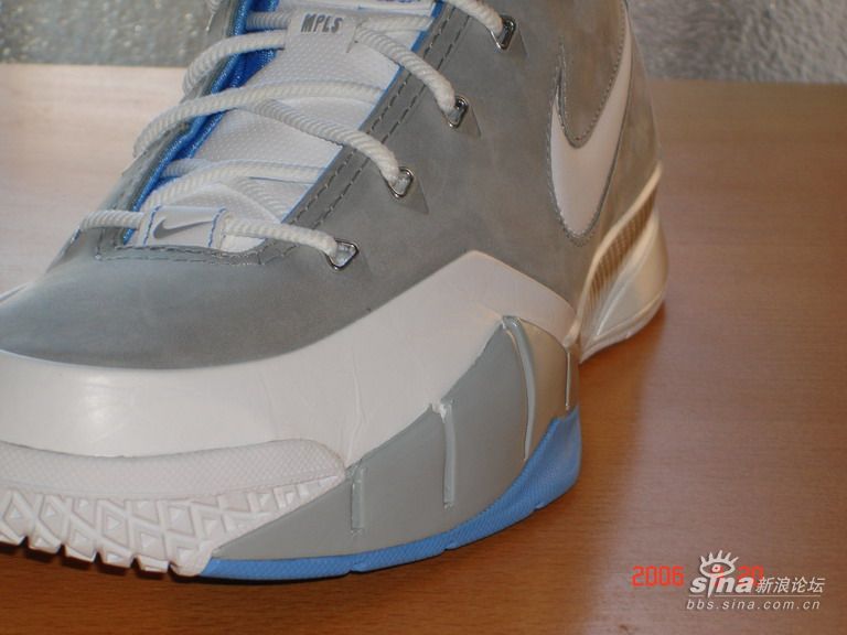 小白白:武士风情--ZOOMKOBE1测评_我为鞋狂