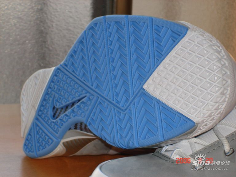 小白白:武士风情--ZOOMKOBE1测评_我为鞋狂