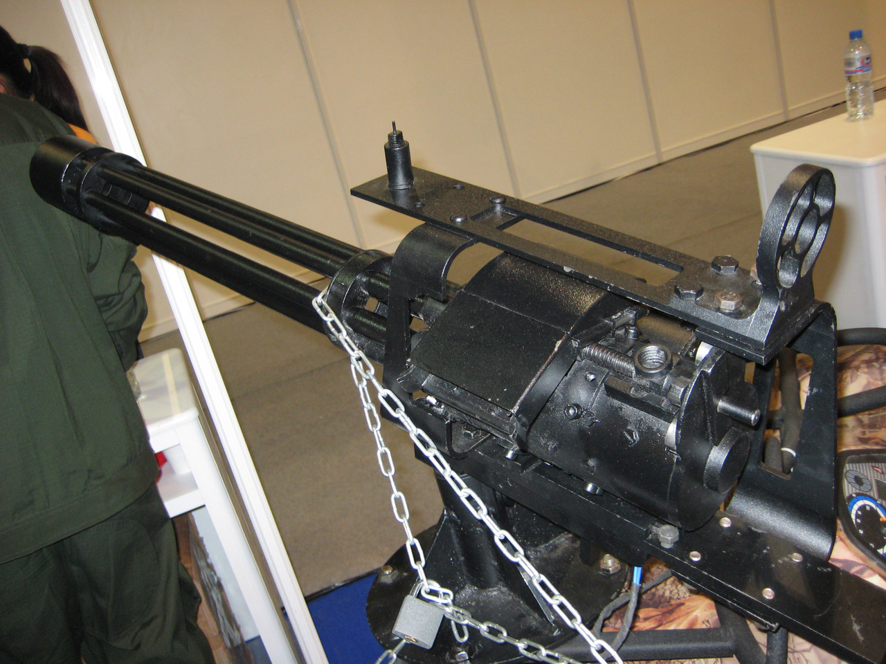 德国联邦国防部晒MG3 MG5机枪对比测试 向50岁“老兵”致敬__凤凰网