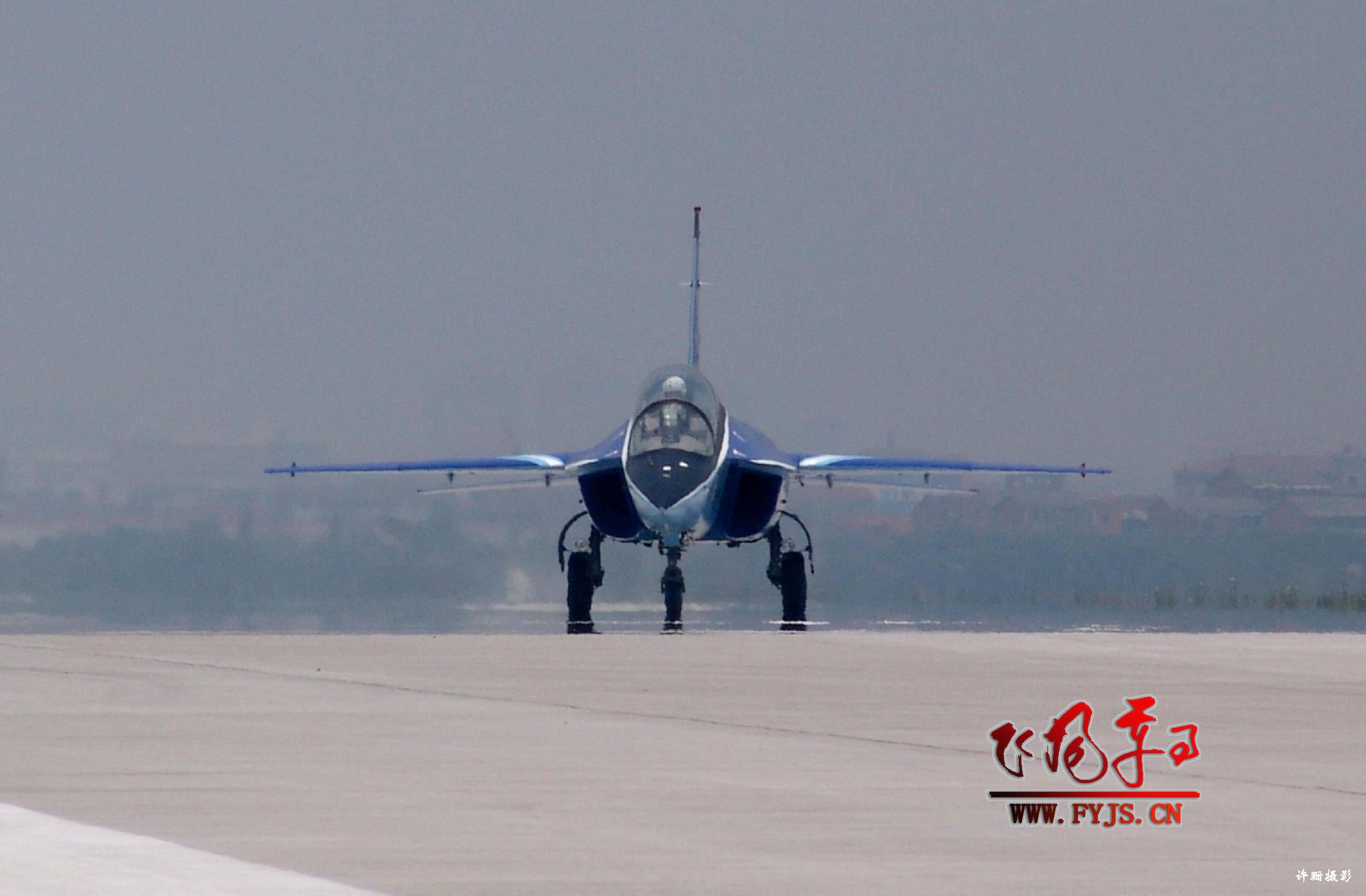 L-15猎鹰03架高级教练机试飞美图!ZT_空军版_三军论坛_军事论坛_新浪网