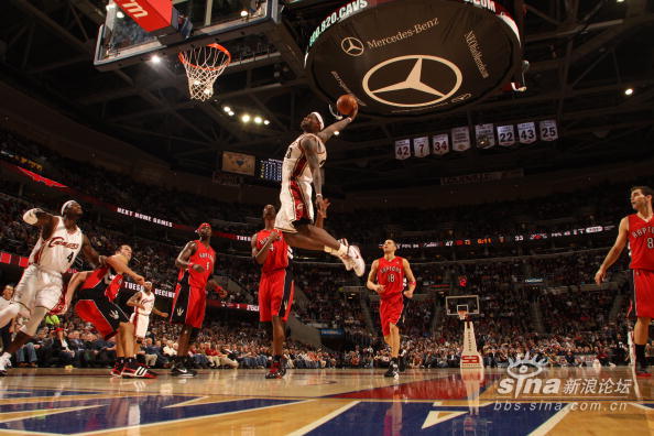 詹姆斯扣篮集锦!_热火詹姆斯