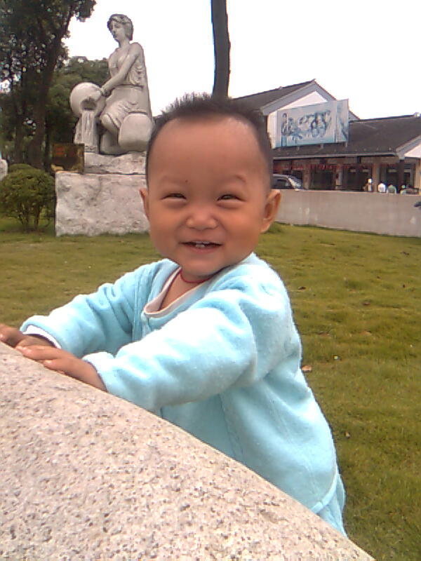 我家小孩生活照_宝宝贴图_亲子论坛_新浪网